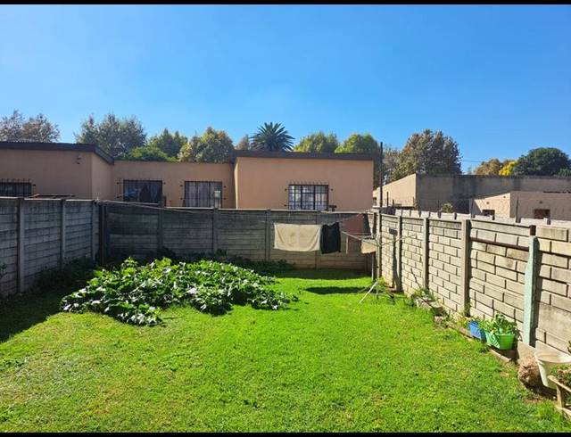 9 BEDROOM CLUSTER FOR SALE IN SELECTION PARK